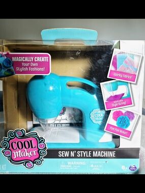 Cool Maker – Sew N’ Style Sewing Machine
